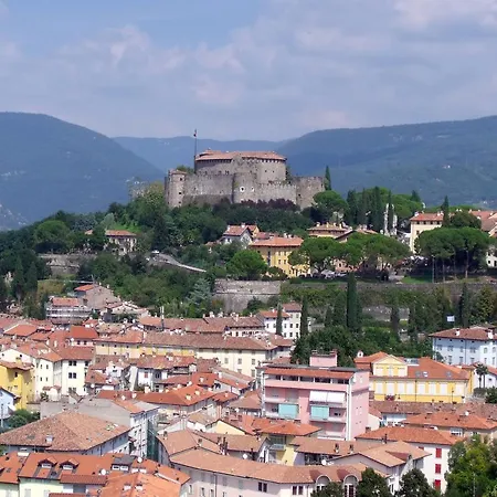 Incantevole Vista Dalle Mura Del Castello. Apartman Gradisca dʼIsonzo
