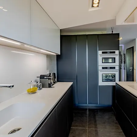 Incantevole Vista Dalle Mura Del Castello. شقة